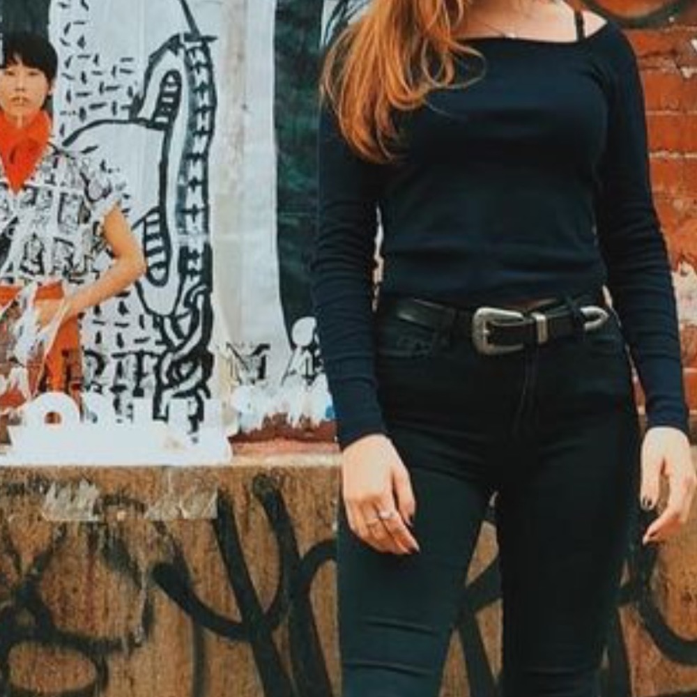 Brandy Melville Navy Blue Square Neck Long Sleeve - Picture 3 of 5